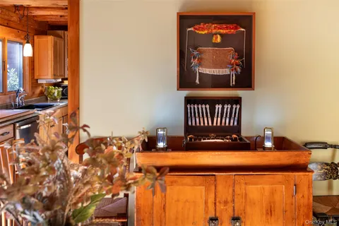 $890,000 | 2246 County Road 3, Olivebridge, NY 12461