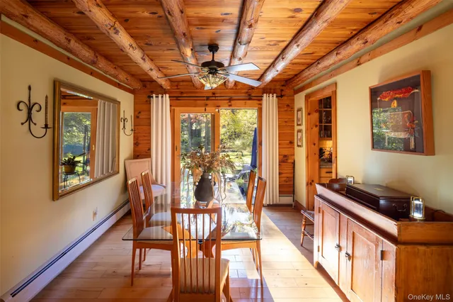 a kitchen that has a lot of cabinets in it