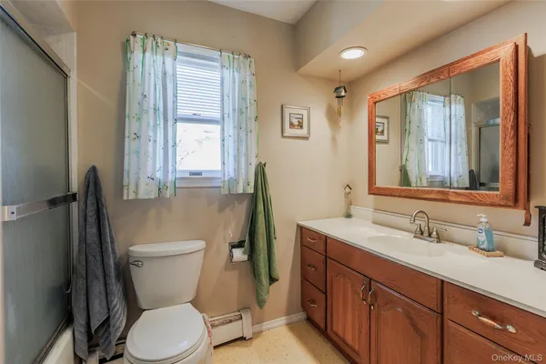 $550,000 | 32 Jefferson Avenue, Brentwood, NY 11717