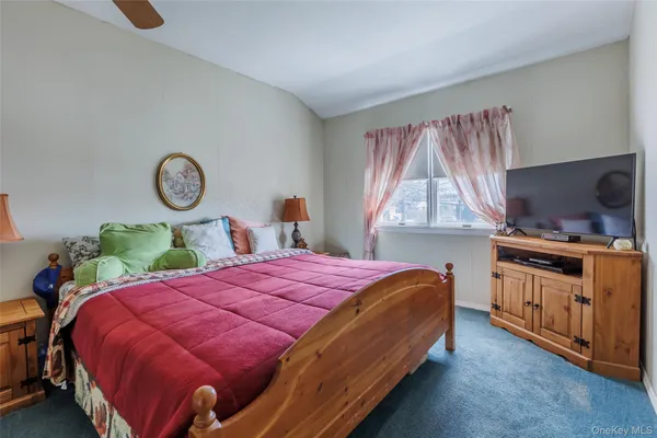 $550,000 | 32 Jefferson Avenue, Brentwood, NY 11717