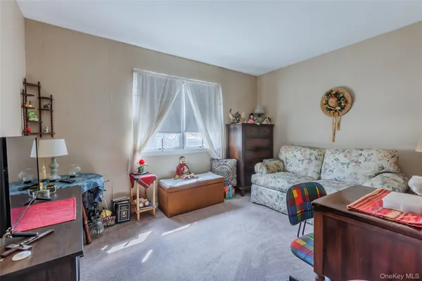 $550,000 | 32 Jefferson Avenue, Brentwood, NY 11717