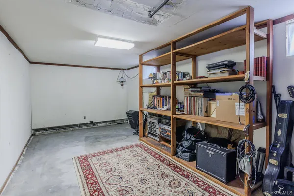 $550,000 | 32 Jefferson Avenue, Brentwood, NY 11717