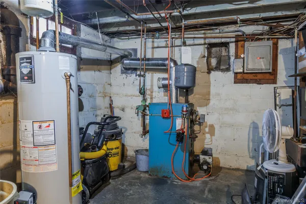 $550,000 | 32 Jefferson Avenue, Brentwood, NY 11717