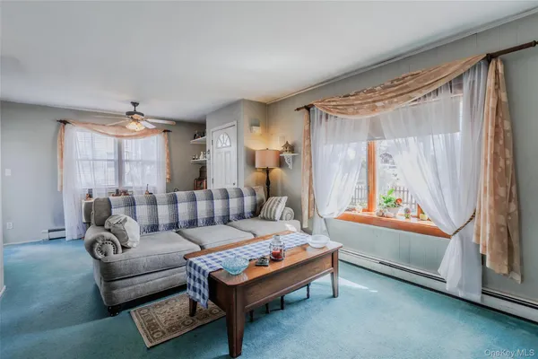 $550,000 | 32 Jefferson Avenue, Brentwood, NY 11717