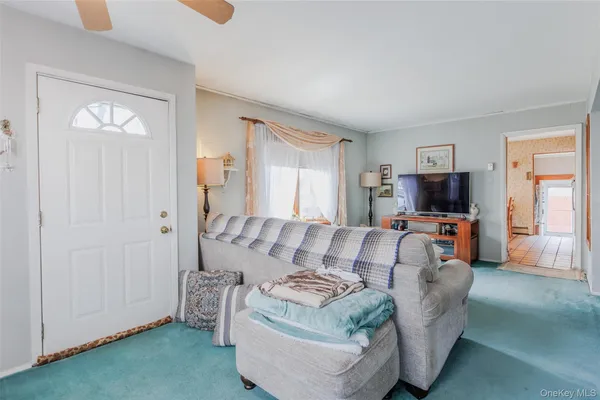 $550,000 | 32 Jefferson Avenue, Brentwood, NY 11717