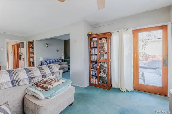 $550,000 | 32 Jefferson Avenue, Brentwood, NY 11717