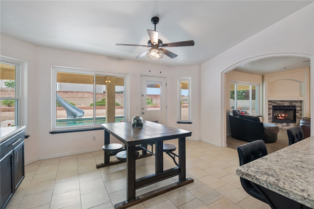 4274 Rising Sun Avenue Kingman, AZ 86401 - Photo 4 of 40 Dining Area