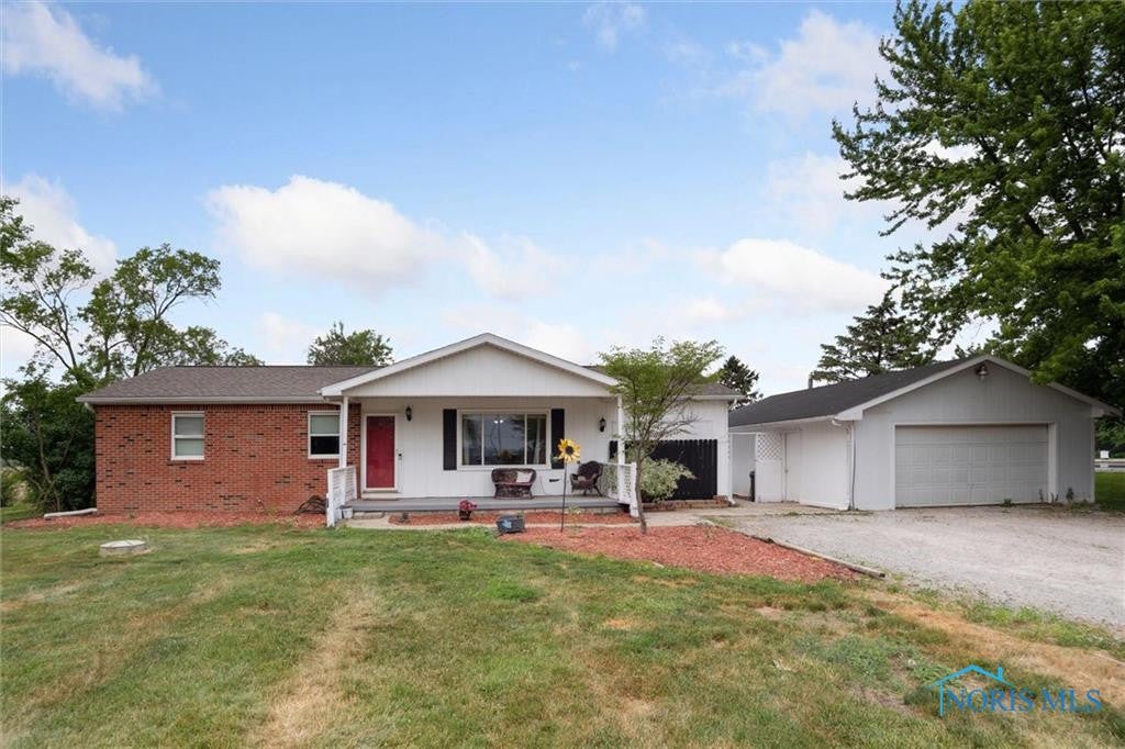13830 Defiance Pike Rudolph, OH 43462 - Photo 3 of 46 Gallery Image 3