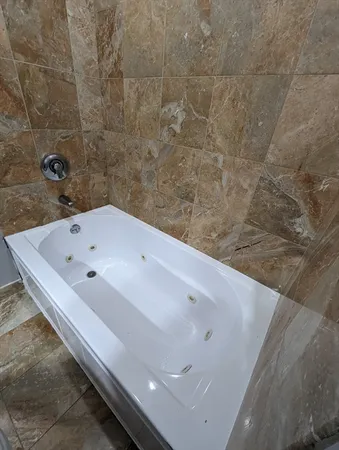 $4,475 | 655 East 2nd Street, Unit 209, Boston, MA 02127