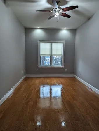 $4,475 | 655 East 2nd Street, Unit 209, Boston, MA 02127