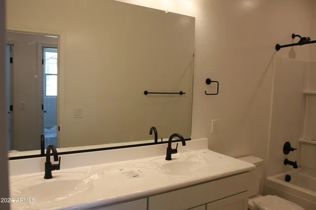 $2,450 | 2628 South Voyager Drive, Unit 106, Gilbert, AZ 85295