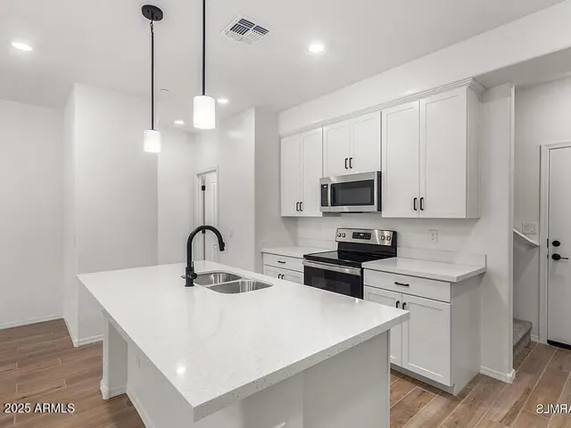 $2,445 | 2628 South Voyager Drive, Unit 106, Gilbert, AZ 85295