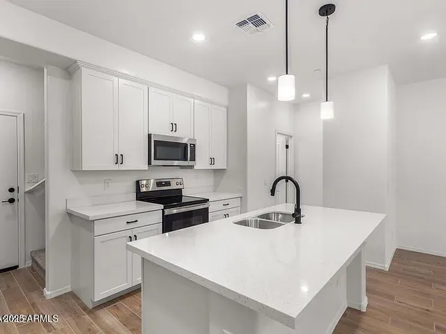 $2,450 | 2628 South Voyager Drive, Unit 106, Gilbert, AZ 85295