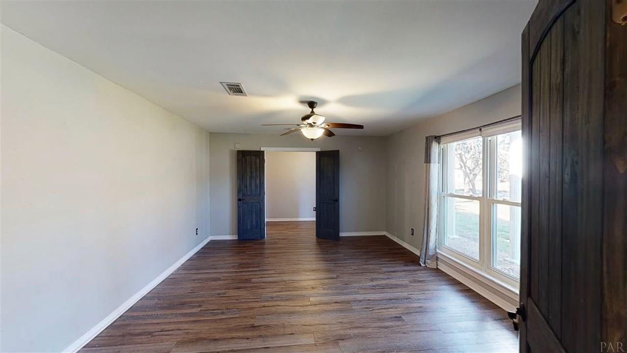 5989 Loop Road Pace, FL 32571 - Photo 14 of 22