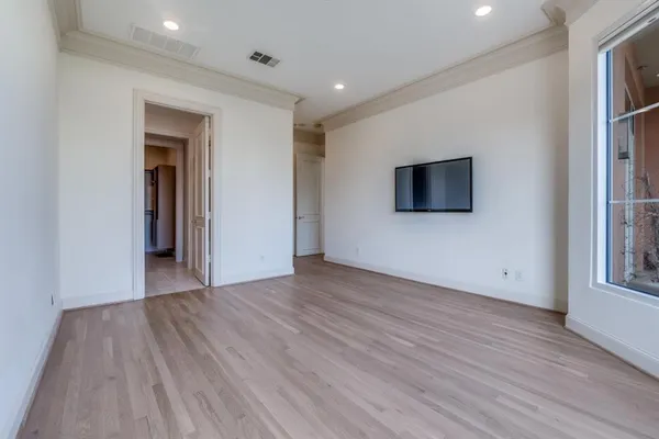 $6,500 | 3535 Gillespie Street, Unit 507, Dallas, TX 75219