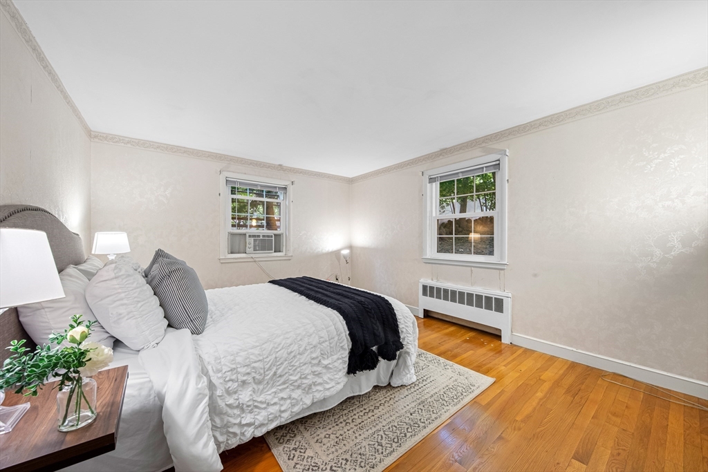 38 Robinhood Road Winchester, MA 01890 - Photo 23 of 32
