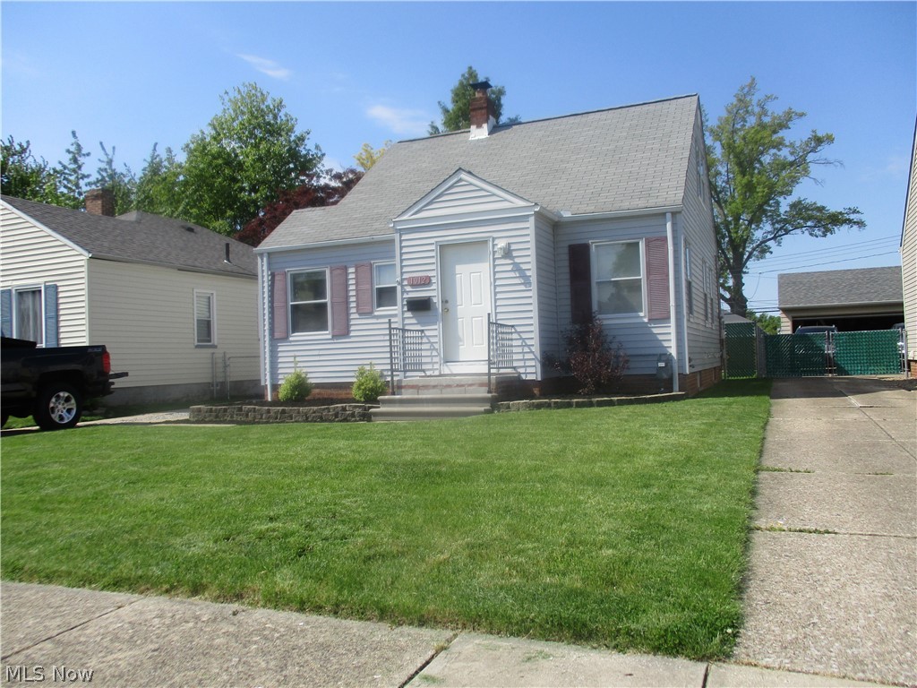 1012 Hillsdale Road Parma, OH 44134 - Photo 3 of 23