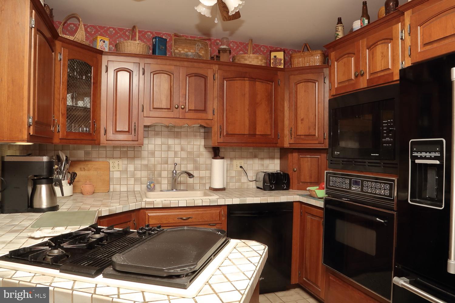 415 Donegal Springs Road Mount Joy, PA 17552 - Photo 11 of 27 Kitchen