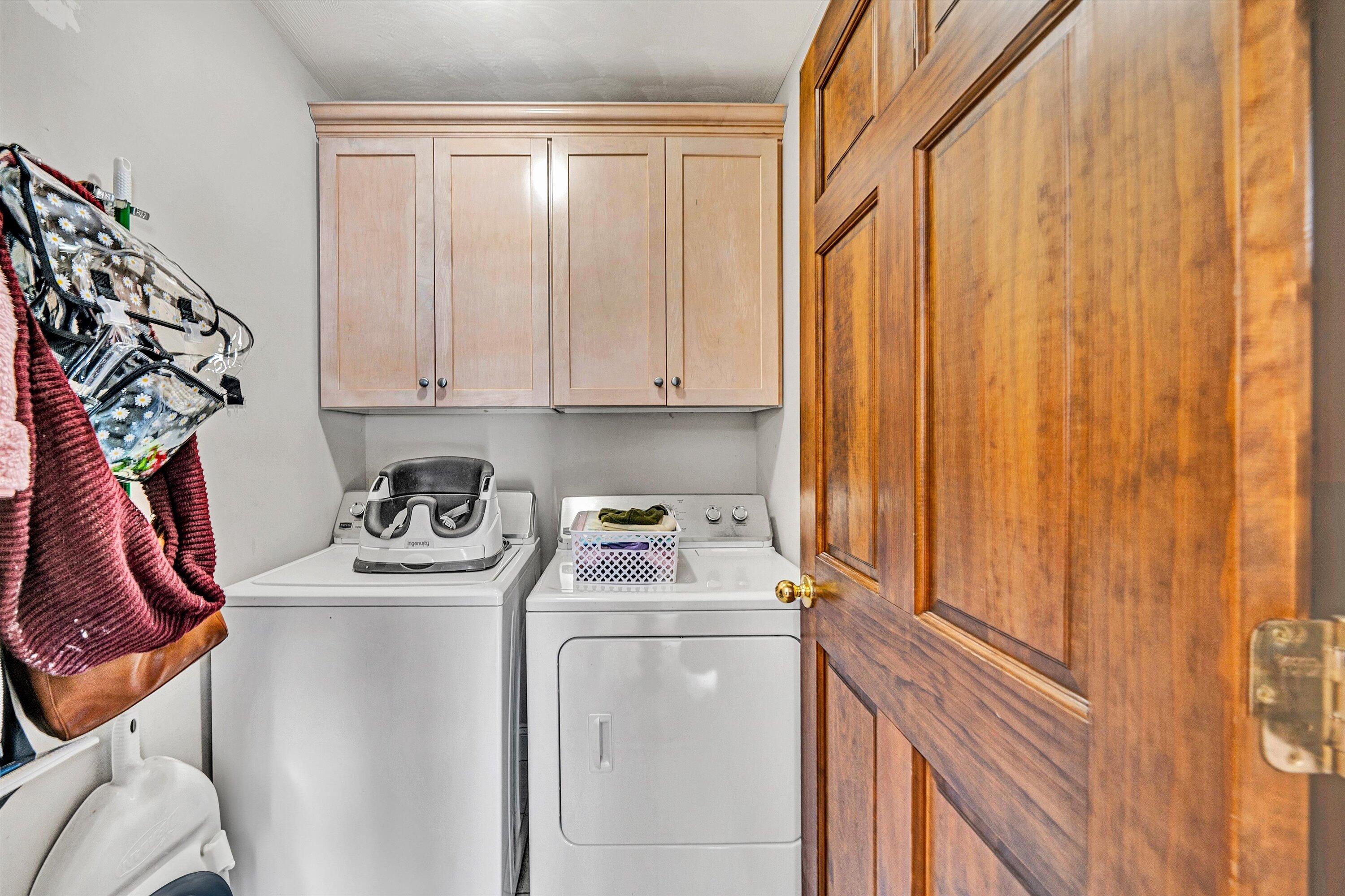409 Wills Road Lexington, VA 24450 - Photo 20 of 42 a utility room with dryer and washer