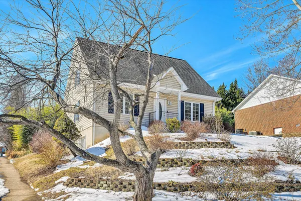 $423,500 | 409 Wills Road, Lexington, VA 24450