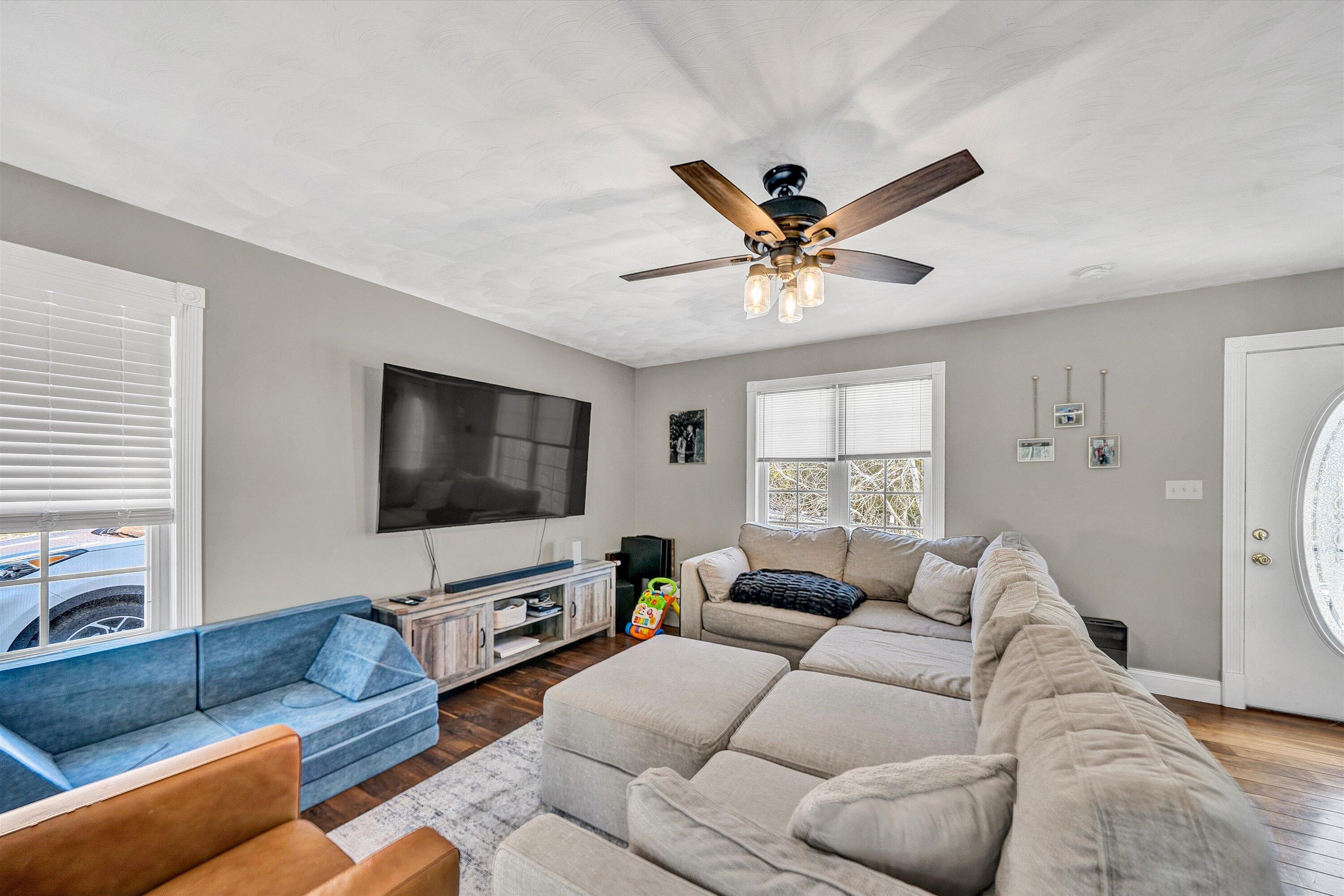 409 Wills Road Lexington, VA 24450 - Photo 4 of 42 a living room with furniture and a flat screen tv