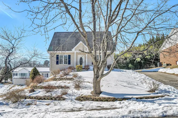 $423,500 | 409 Wills Road, Lexington, VA 24450