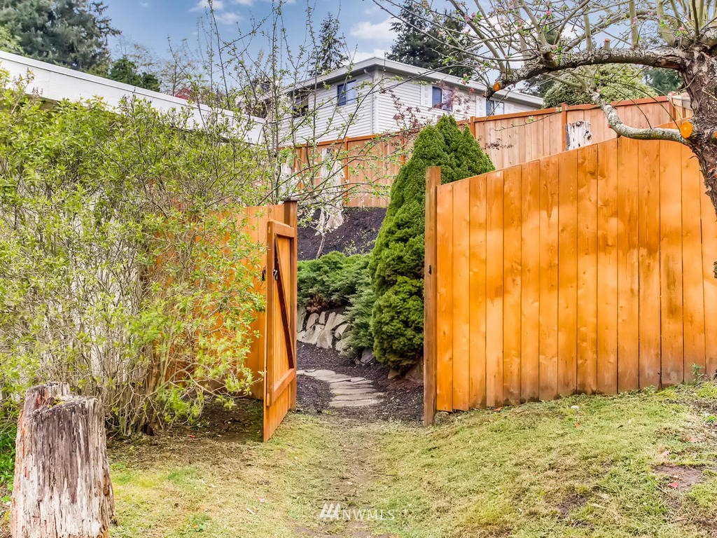 7315 179th Street Southwest Edmonds, WA 98026 - Photo 23 of 24 Gallery Image 23