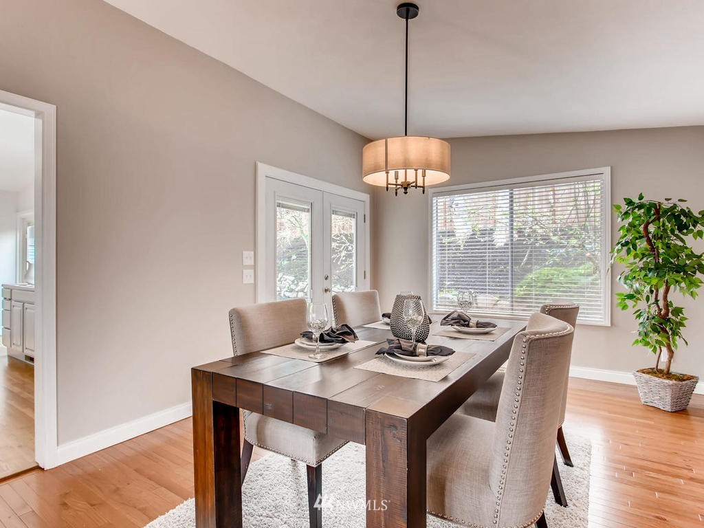 7315 179th Street Southwest Edmonds, WA 98026 - Photo 5 of 24 Gallery Image 5