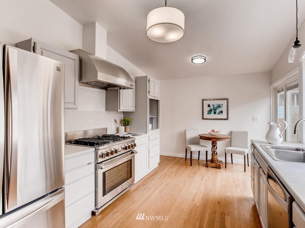 7315 179th Street Southwest Edmonds, WA 98026 - Photo 6 of 24 Gallery Image 6
