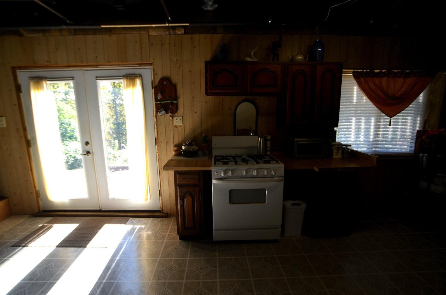 179 Kings Cemetery Road Irvine, KY 40336 - Photo 21 of 53 Let mom cook your meals as well! Separa