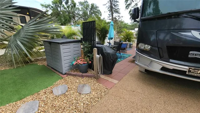 $85,900 | 3300 26th Avenue East, Unit 127, Bradenton, FL 34208