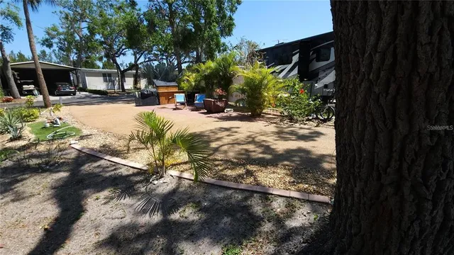 $85,900 | 3300 26th Avenue East, Unit 127, Bradenton, FL 34208