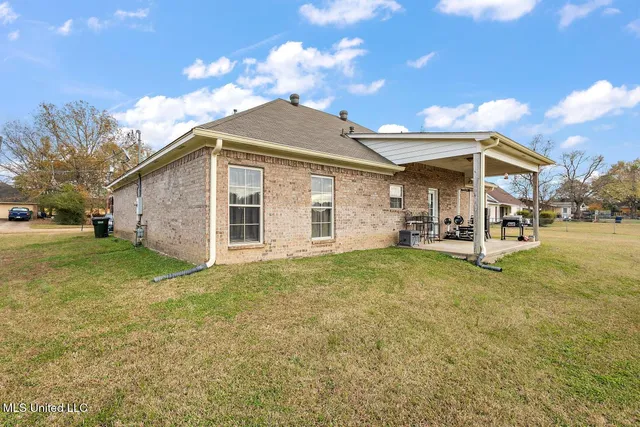 $220,000 | 612 Woodland Drive, Canton, MS 39046
