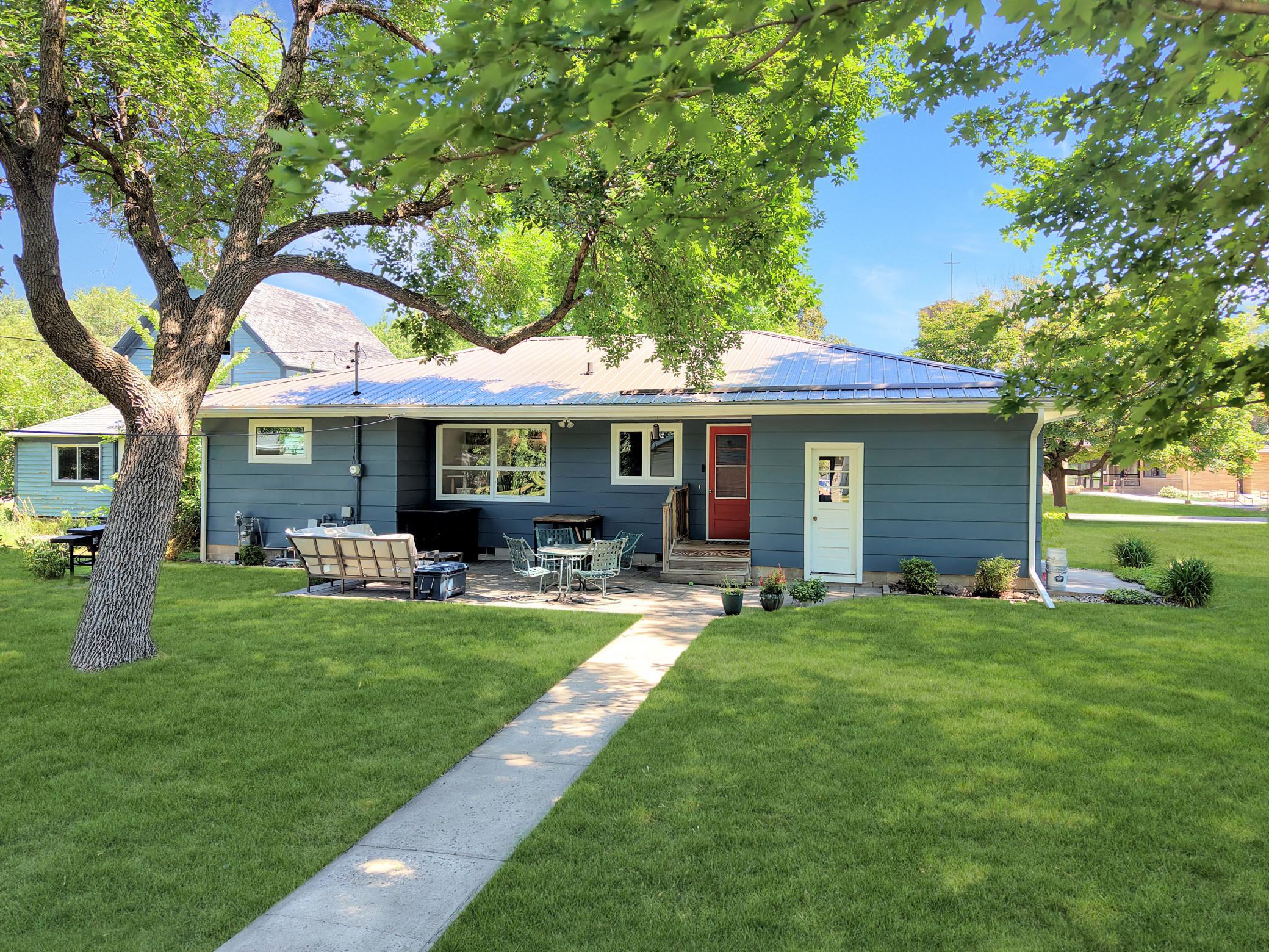 71 Rowland Street Tracy, MN 56175 - Photo 3 of 43