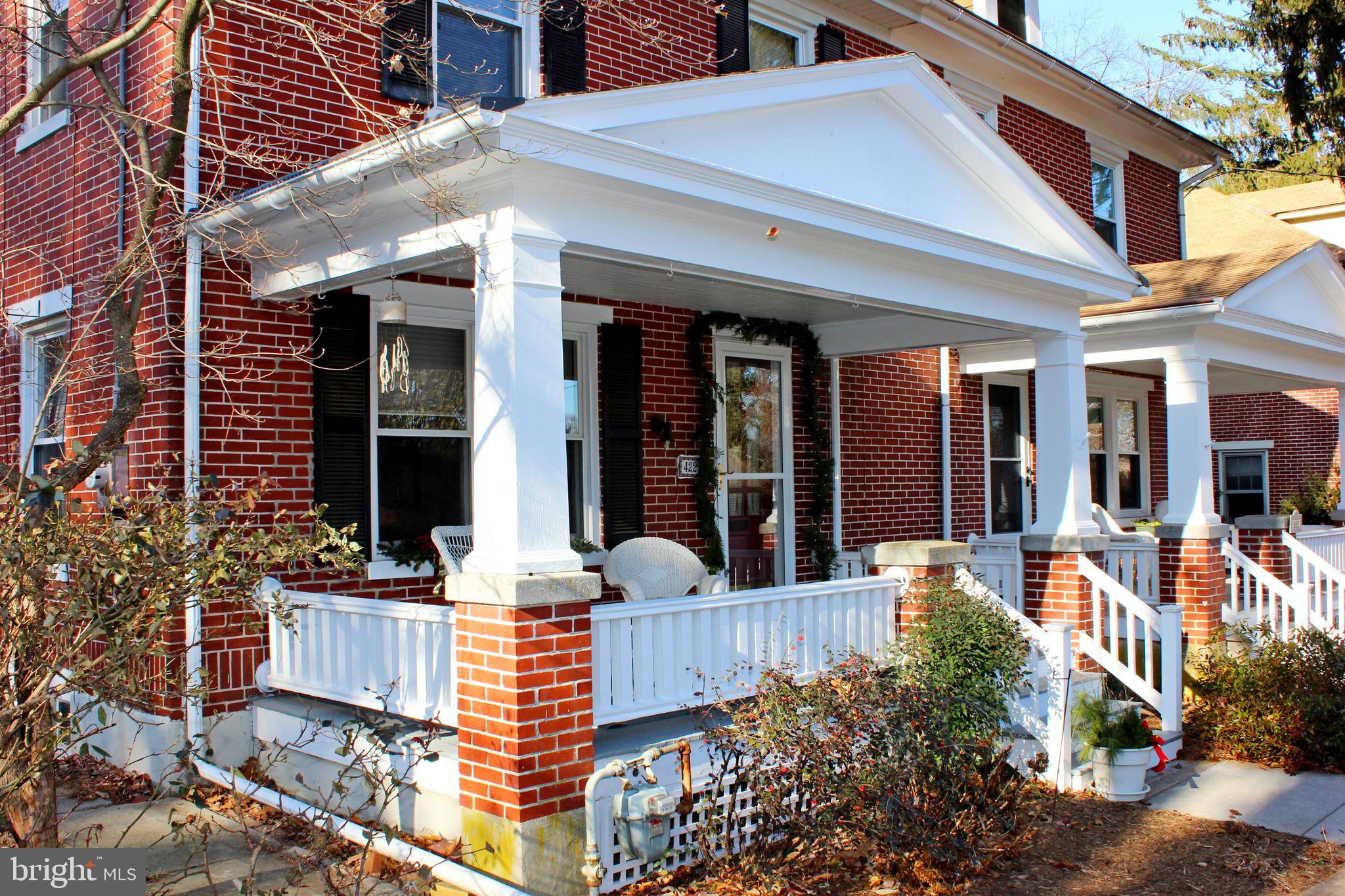 422 Linden Street Lititz, PA 17543 - Photo 2 of 31 Gallery Image 2