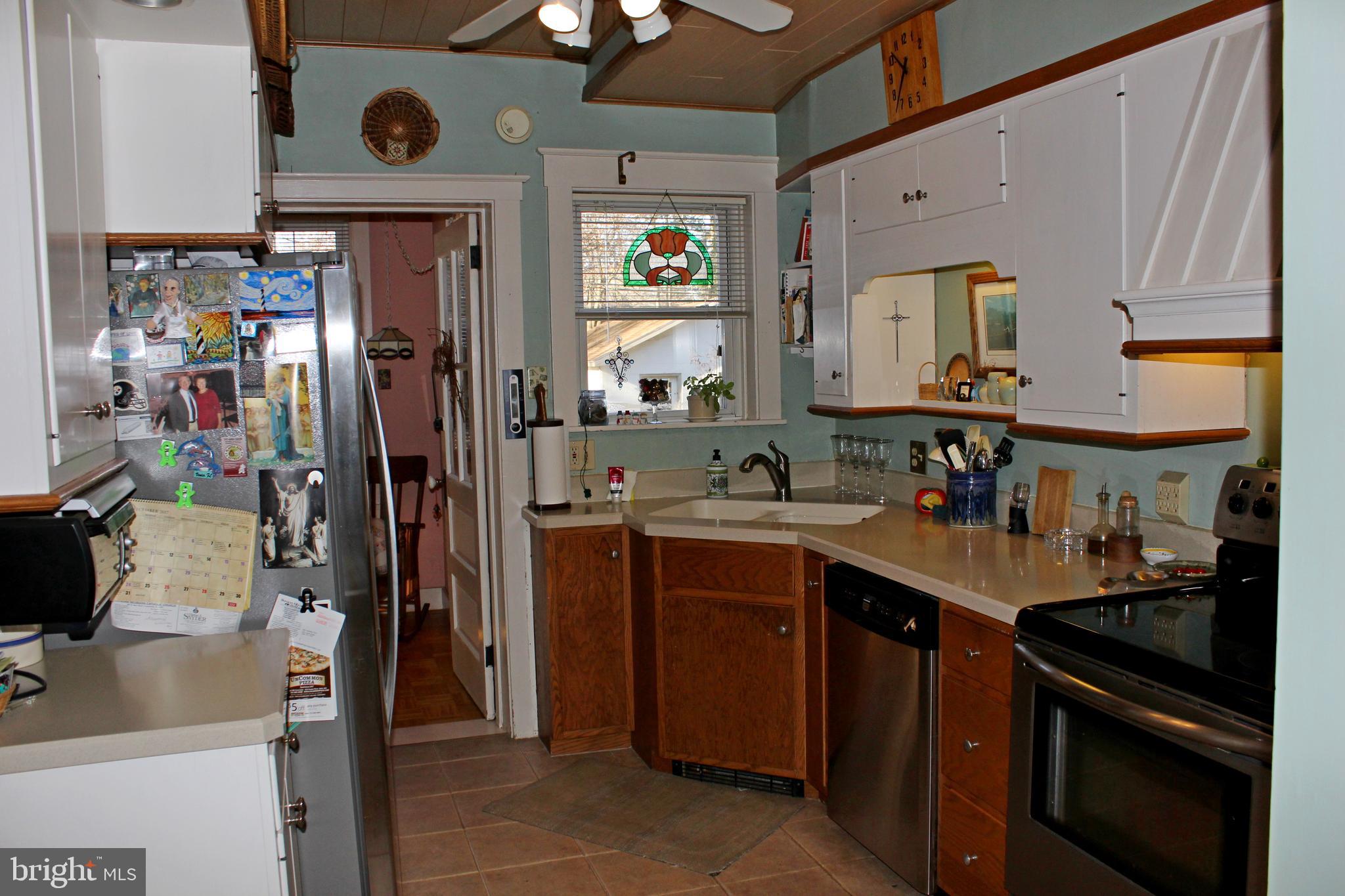 422 Linden Street Lititz, PA 17543 - Photo 8 of 31 Gallery Image 8