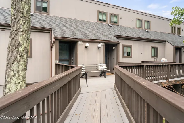 $349,900 | 115 Cross Country Lane, Tannersville, PA 18372