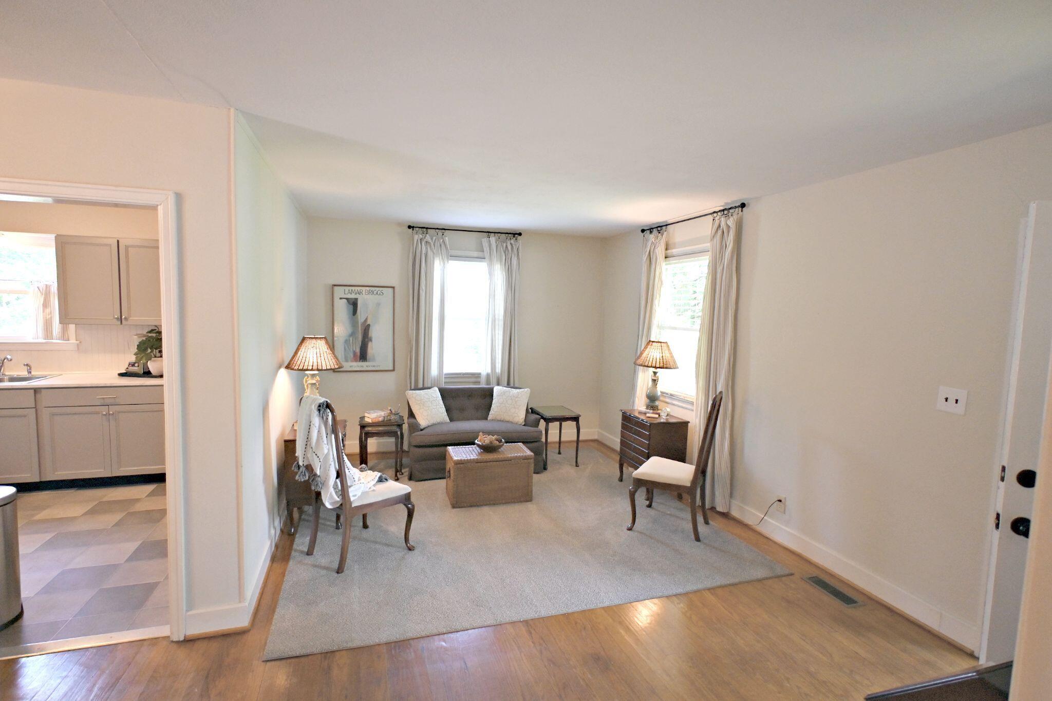 1601 Maxwell Road Chattanooga, TN 37412 - Photo 21 of 29 Living room