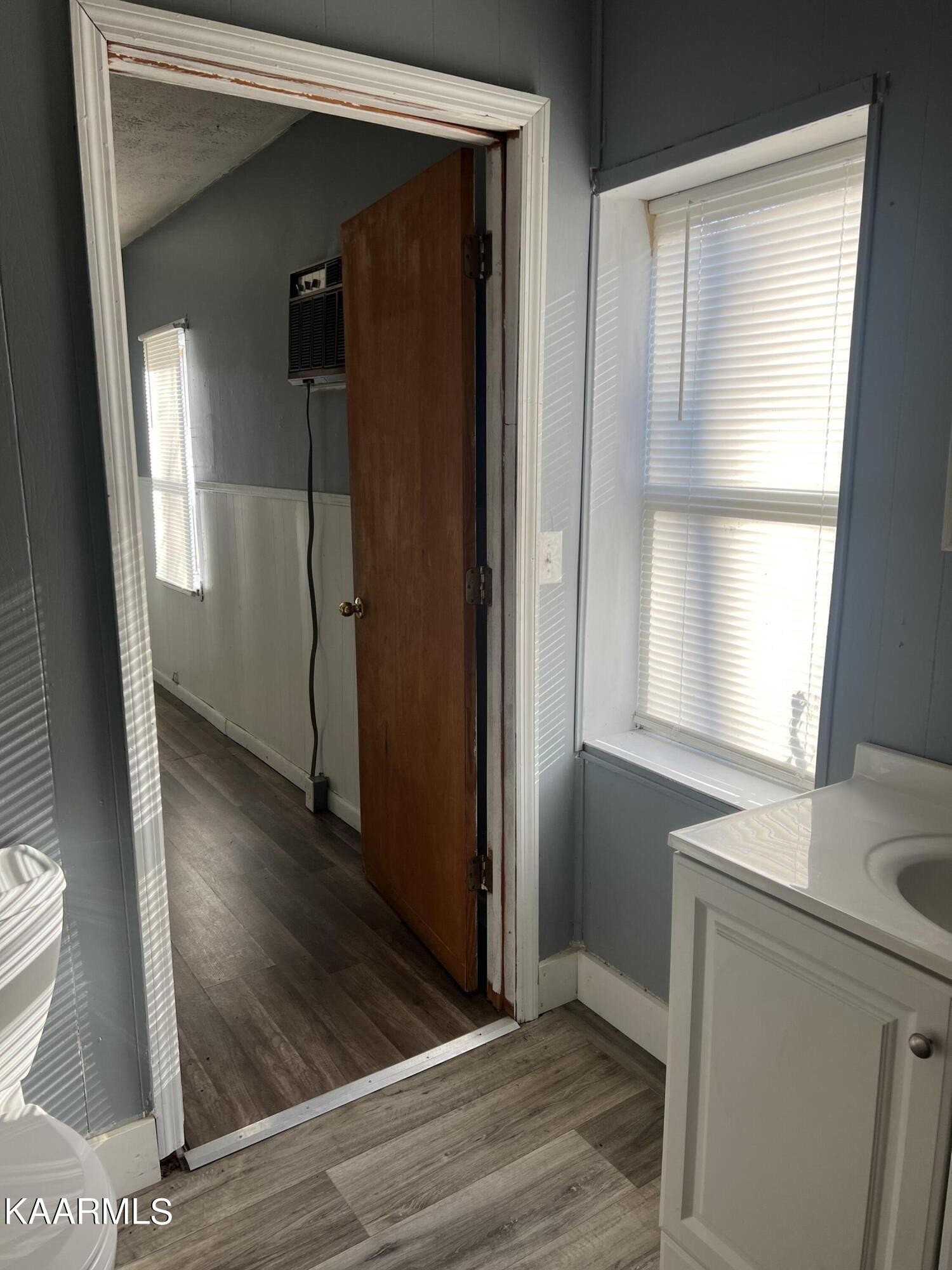 542 Sweetwater Road Philadelphia, TN 37846 - Photo 4 of 6 a view of entryway with window and wooden floor