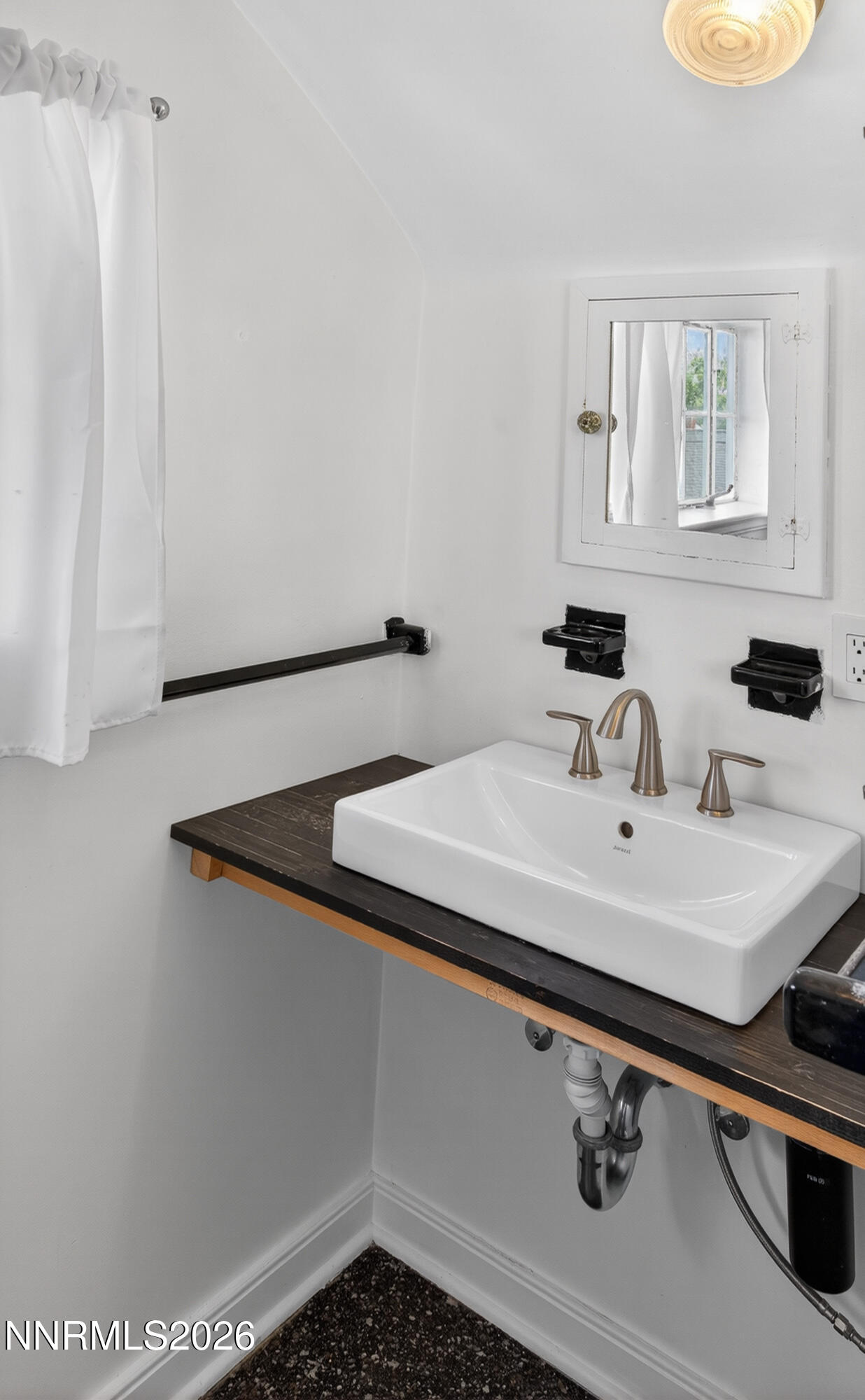 1310 Lander Street Reno, NV 89509 - Photo 29 of 40 upstairs bathroom