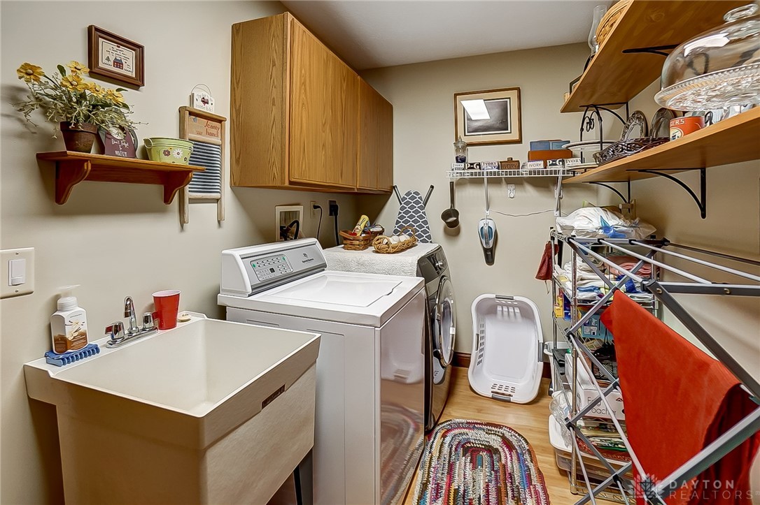 1784 Willow Ridge Court Springfield, OH 45502 - Photo 34 of 35 LAUNDRY/UTILITY ROOM