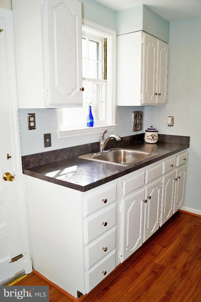 3527 Wild Cherry Road Baltimore, MD 21244 - Photo 5 of 22 Kitchen