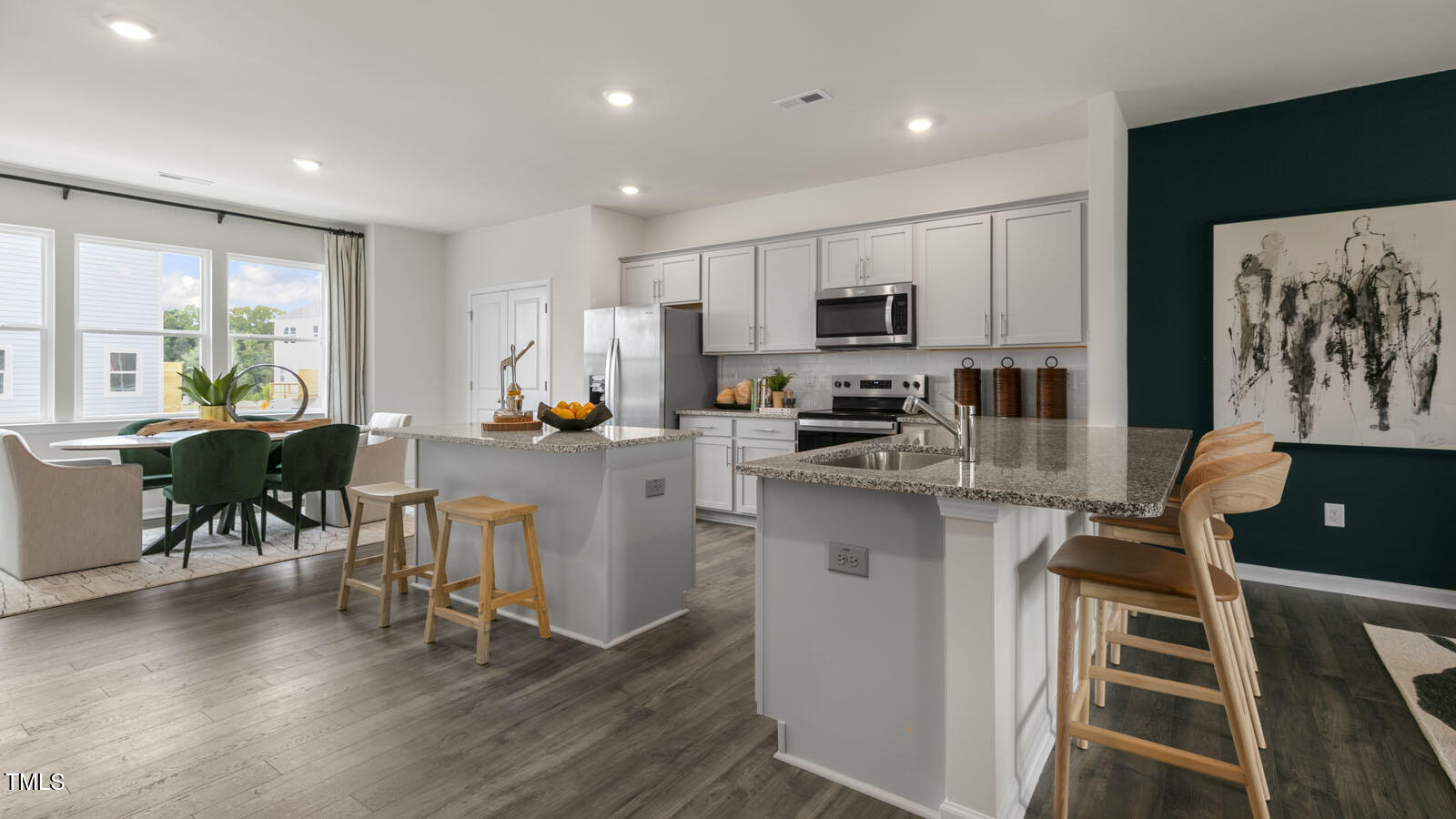 831 Washington Street Fuquay-Varina, NC 27526 - Photo 8 of 34 Kitchen