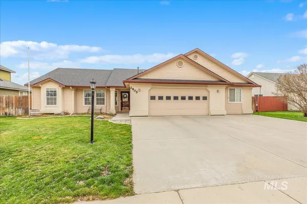 $429,900 | 2805 East Umatilla Drive, Nampa, ID 83686