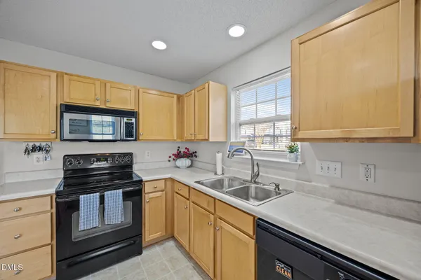 $215,000 | 6415 Coral Vine Way, Whitsett, NC 27377