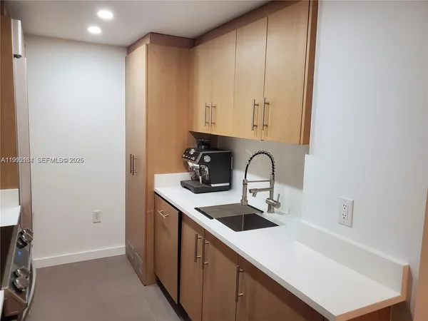 $6,000 | 10275 Collins Avenue, Unit 523, Bal Harbour, FL 33154