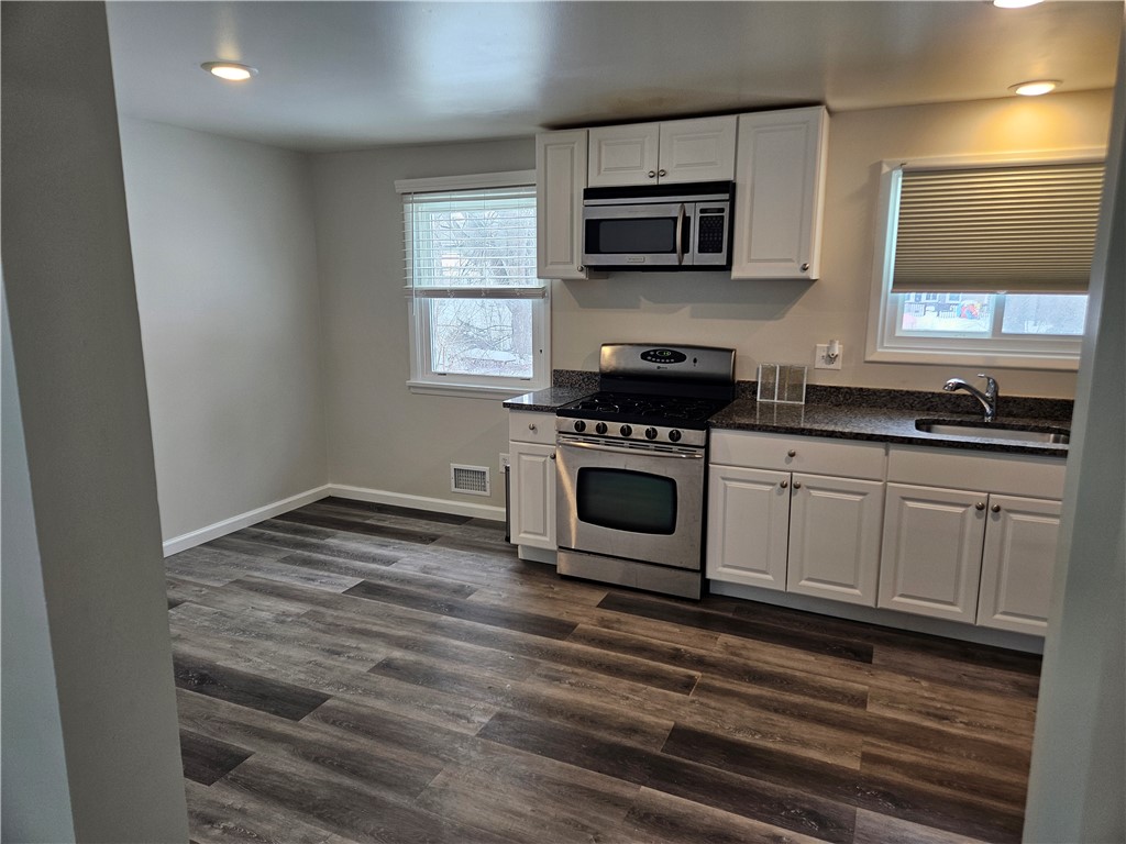 123 Cross Gates Road Greece, NY 14606 - Photo 7 of 21