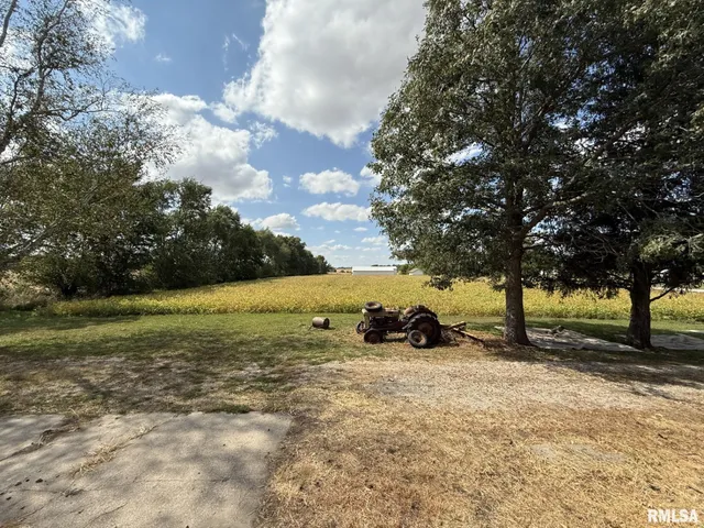 $87,500 | 360 West Broadway Street, Roseville, IL 61473