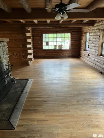 $87,500 | 360 West Broadway Street, Roseville, IL 61473