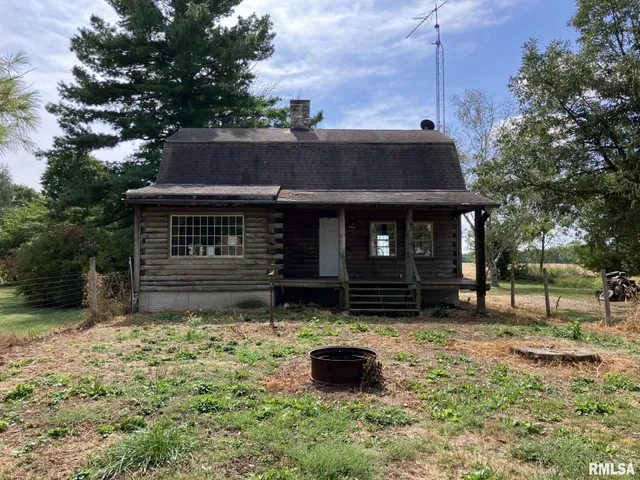 $87,500 | 360 West Broadway Street, Roseville, IL 61473